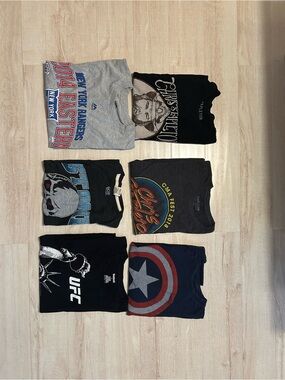 Bundle of Graphic tees